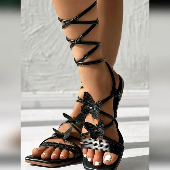 Women's Gradient Color 3D Butterfly Pattern Strappy Flat Sandals - Picture 3 of 5